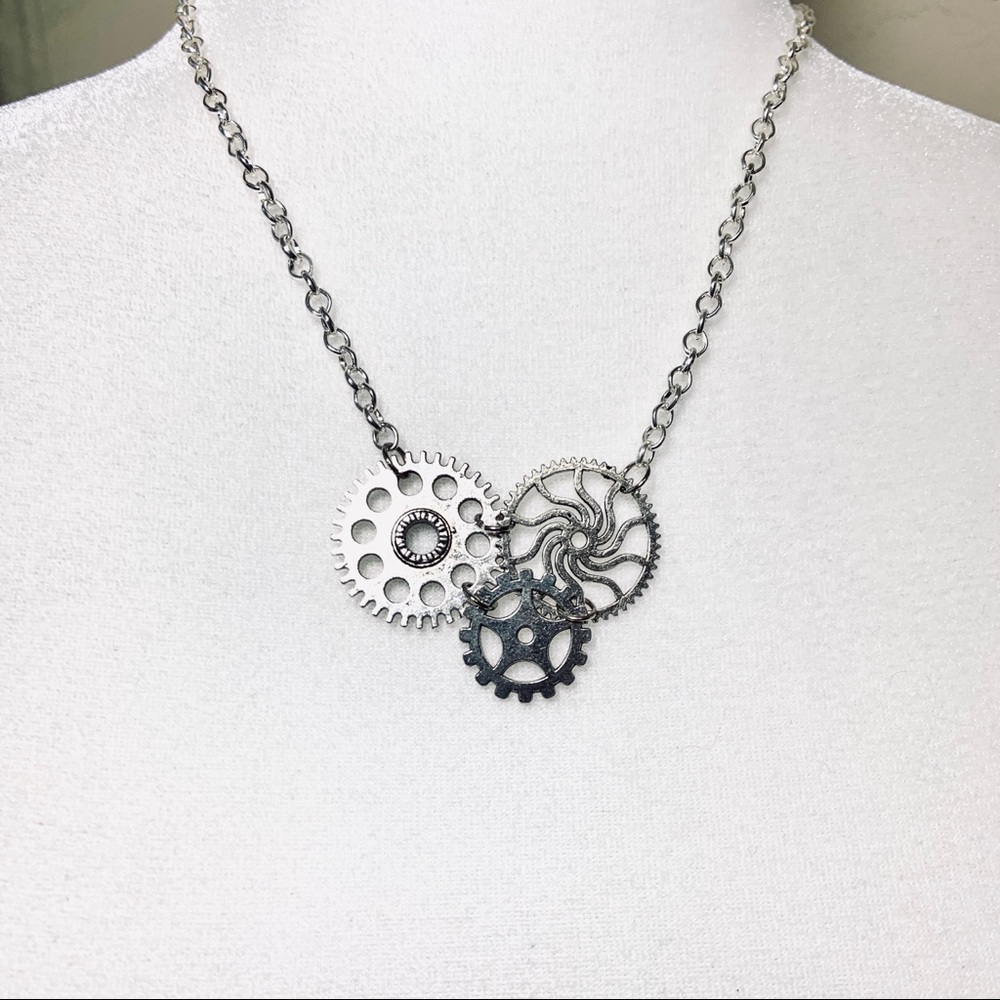 Steampunk Silver Gears Necklace New